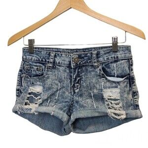 Love Culture Cute Light Wash Distressed Jean Shorts S